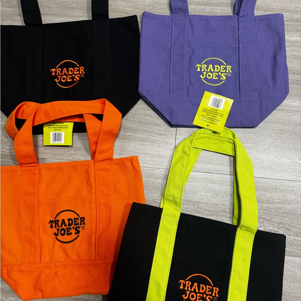 Trader Joe's Reusable Tote Bags Set
